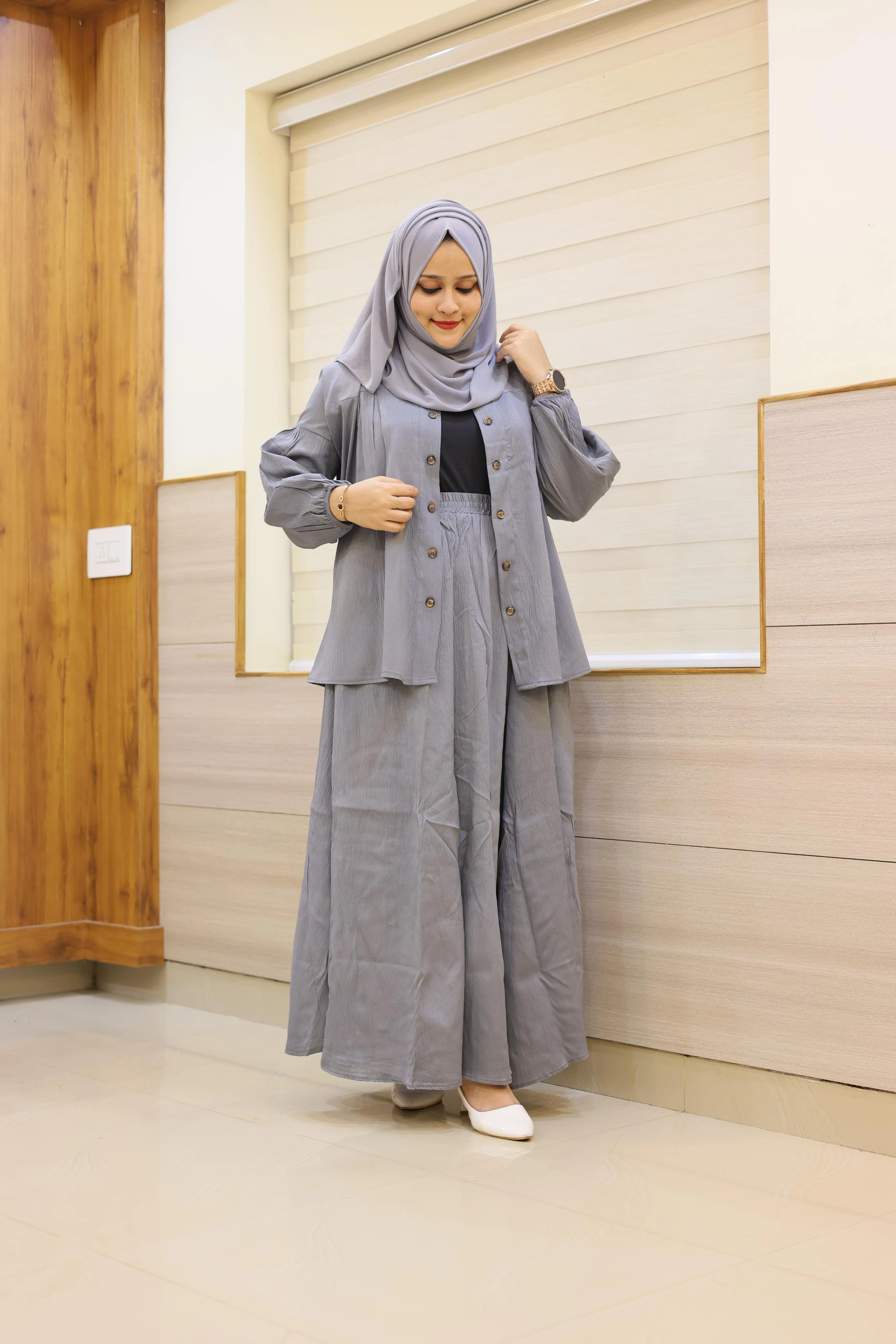 Gown 213 - Image 2