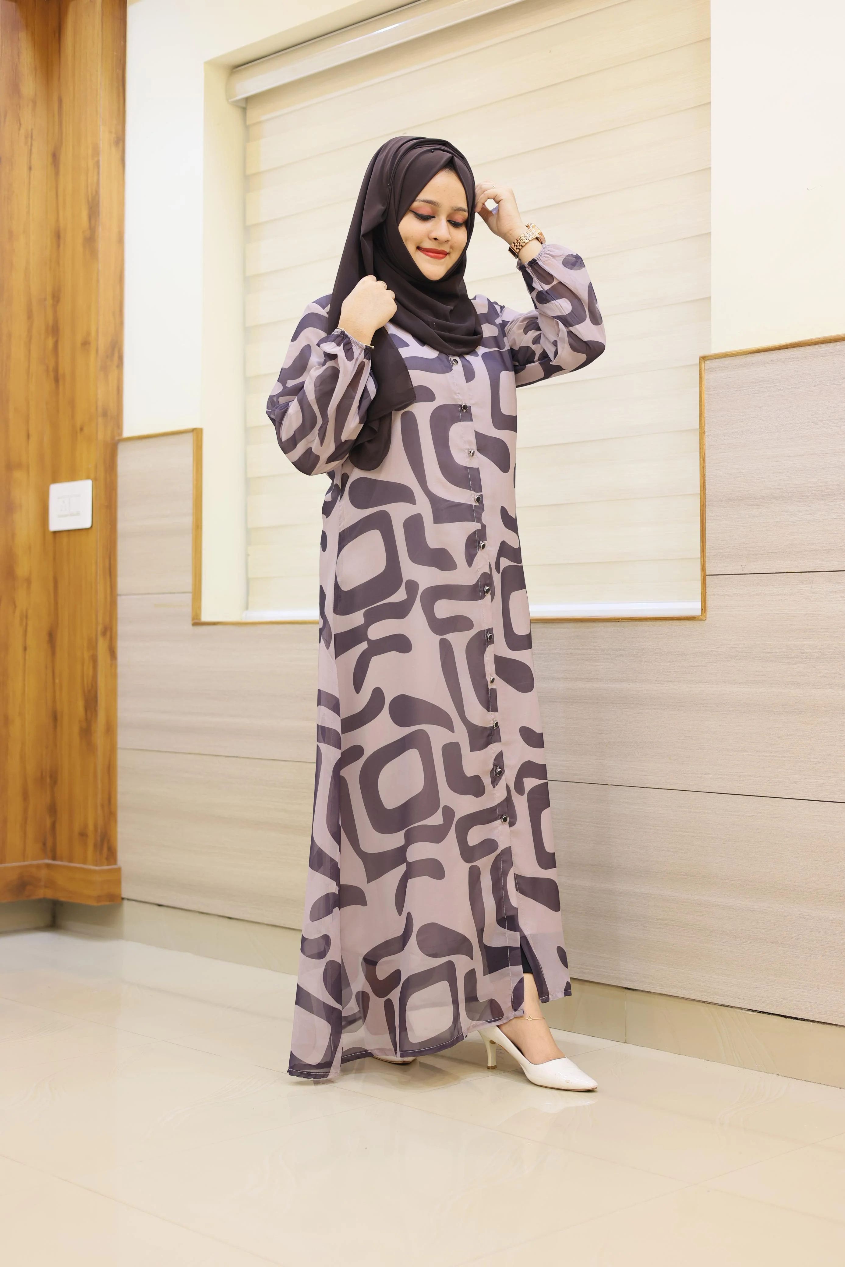 Gown 213 - Image 3