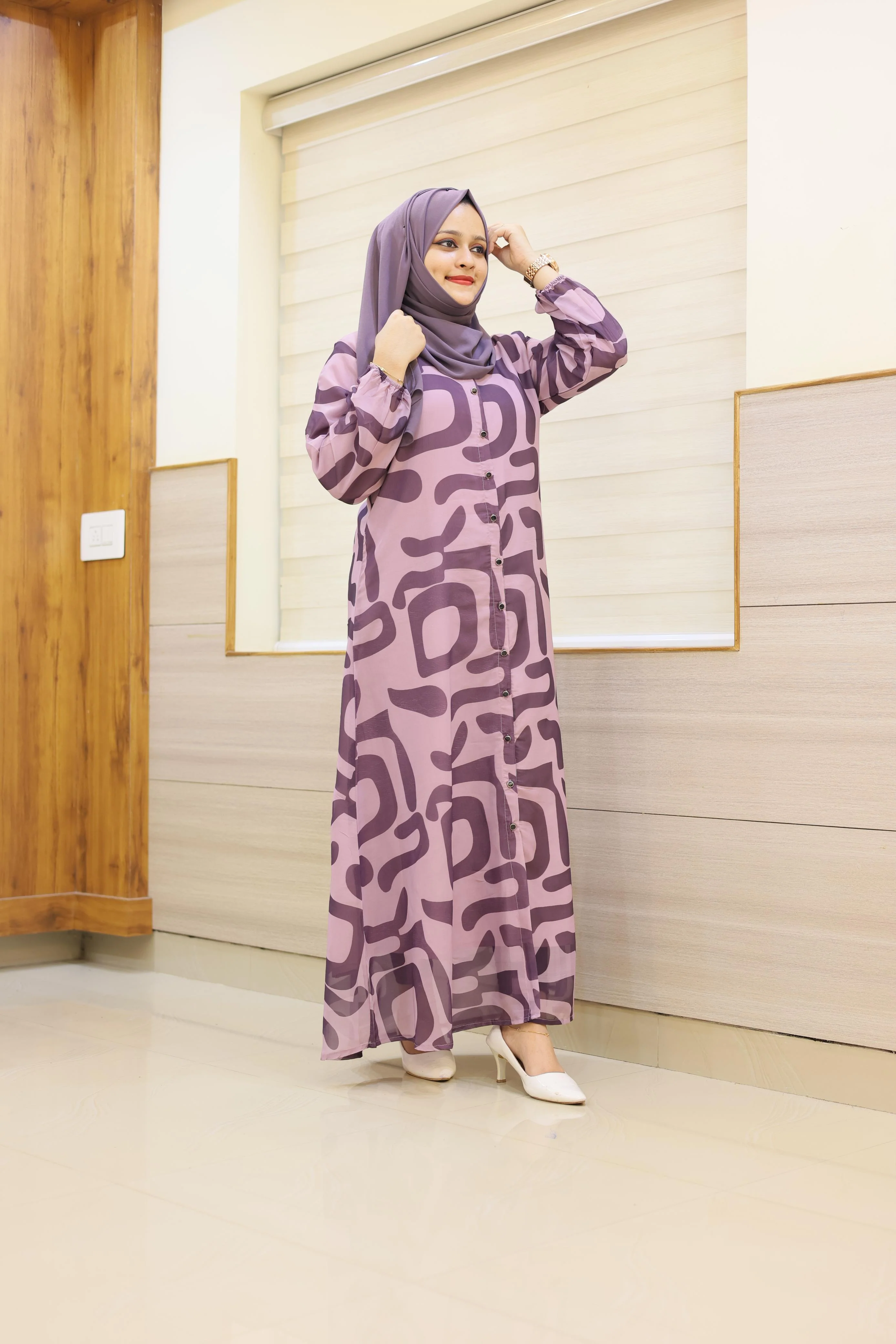 Gown 213 - Image 4